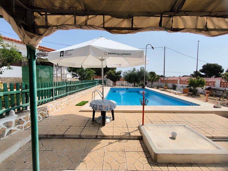 Foto c591764c-4731-49a5-ac33-d1fddb9e8938. Casa en Coloma Nucia (la)