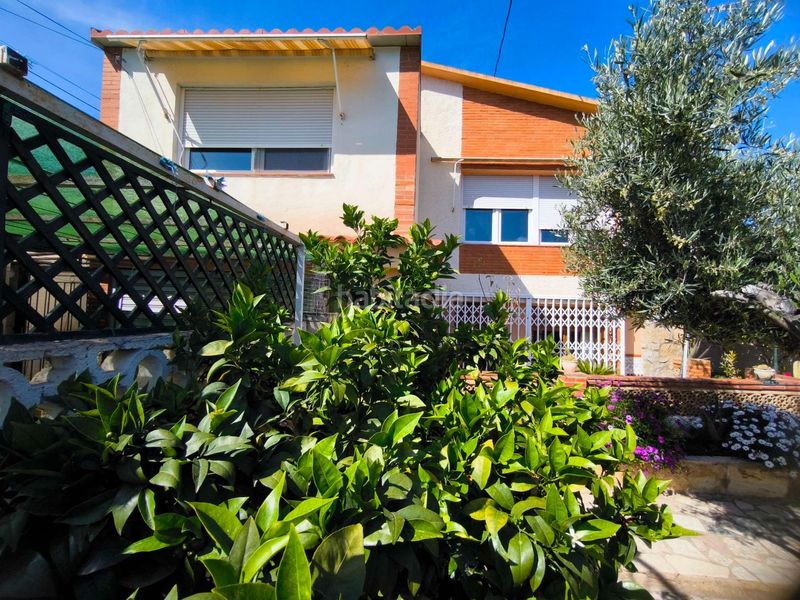 Foto 8080057a-75af-4e80-bbed-d673a7b0c0a1. Casa en Coloma Nucia (la)