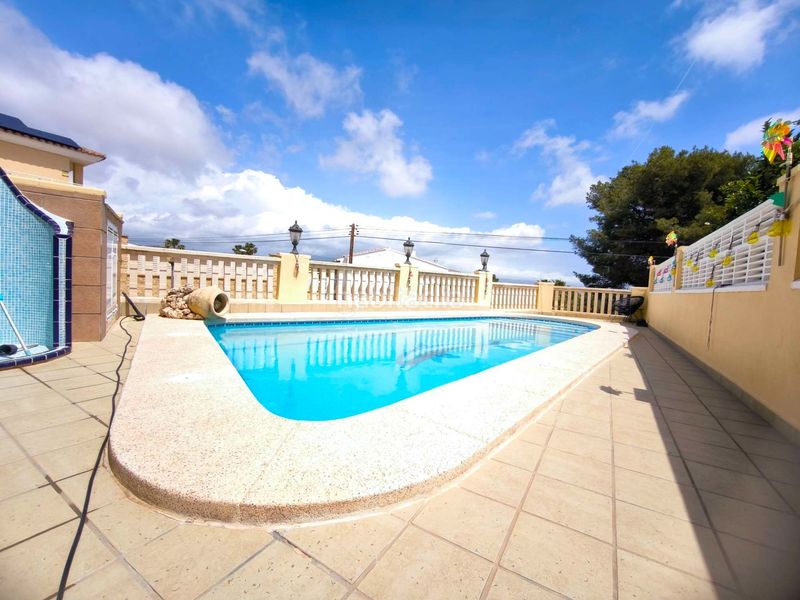 Foto 70620e3e-8765-4bfe-8355-b5c15aaa7ea2. Casa amb calefacció piscina a Coloma Nucia (la)