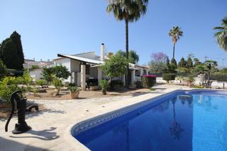 Casa in Pueblo-Ubanizaciones