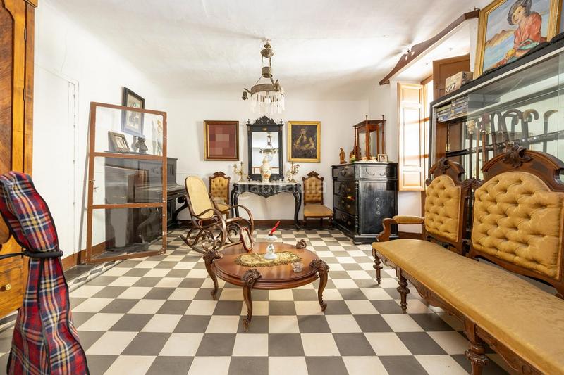 Foto f204d347-7a06-48d7-9a32-94ba5b5b14fc. Chalet avec parking dans Ayuntamiento Alhendín