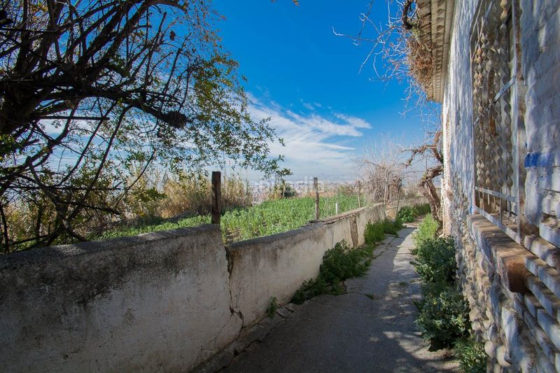 Foto 158a6dbf-8aff-4c81-a96b-dc274353bad8. Wohngrundstück in calle camino nuevo del cementerio in Granada