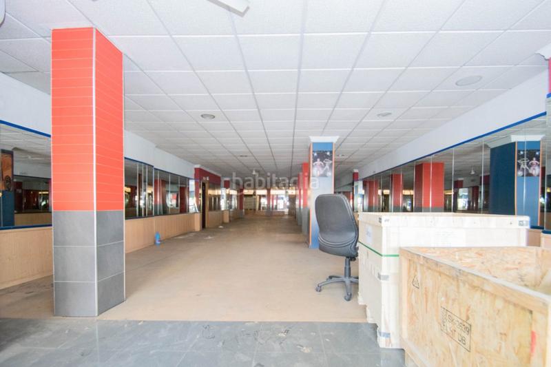 Foto c1412a97-e677-4075-a8f2-a74567374b24. Local comercial a Plaza de Toros Granada