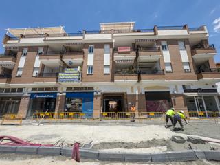 Appartement à Calle san ramon 108. Precioso piso en el centro de churriana junto al metro.