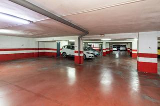 Parking coche en Camino de Ronda. Plaza de garaje en pedro antonio de alarcón