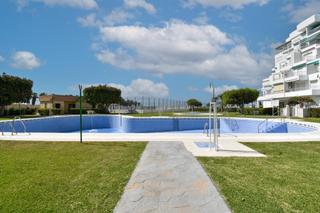 Apartament a Calle maritimo 43. Apartamento en mayorazgo ii, primera linea de playa
