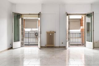 Appartement  San vicente ferrer. Piso en calle san vicente ferrer  granada.