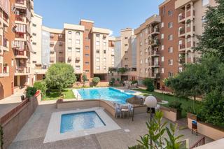 Appartement  Calle del periodista francisco javier cobos. Piso en urbanización con piscina en zona periodistas junto a ave