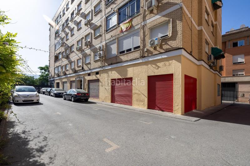 Foto d37212f7-5d31-4879-ab8f-e271a966a466. Local comercial impresionante local comercial ubicado en una de las mejores zonas del zaidin en Granada