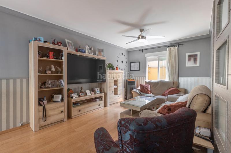 Foto 5d769e95-8128-42c5-8a3a-e570d51c522e. Casa adossada amb aparcament a Maracena