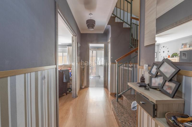 Foto c80f77fb-31c0-4027-906f-418458e2dd19. Casa adossada amb aparcament a Maracena