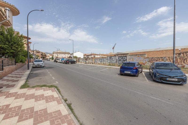 Foto d1dbc69f-08e7-4271-bef2-73468350f116. Casa adossada amb aparcament a Maracena