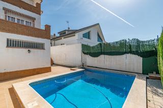 Chalet  Calle malva. Tu refugio en la urbanización cortijo de la luz