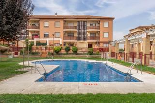 Appartement  Calle maría zambrano. Piso de 3 dormitorios con piscina en alhendín, junto al ayuntami