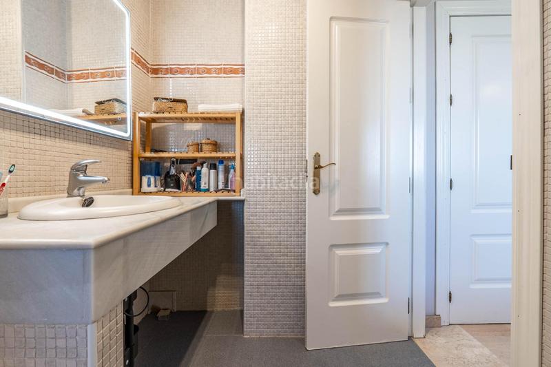 Foto 08c25c8d-50ff-4956-a9dc-e68bc9318ce9. Casa aparellada amb calefacció aparcament a Cájar