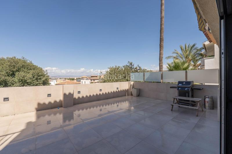 Foto 355f67b3-0b06-49c7-b3dd-b9d02163edcb. Casa aparellada amb calefacció aparcament a Cájar