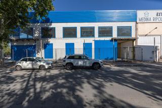 Fabrikhalle  Calle de bernard vicent. Magnífica nave industrial en santa fe...junto a la autovia!!!