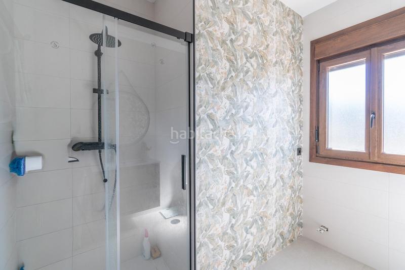 Foto 1b0b70fa-5ca9-4019-ac27-e7cad04954d9. Xalet amb aparcament a Cumbres Verdes Zubia (La)