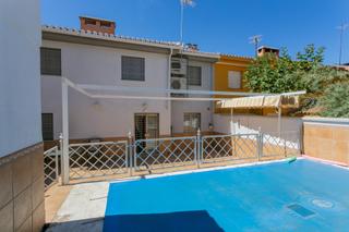 Chalet à Maracena. Se vende casa adosada en maracena