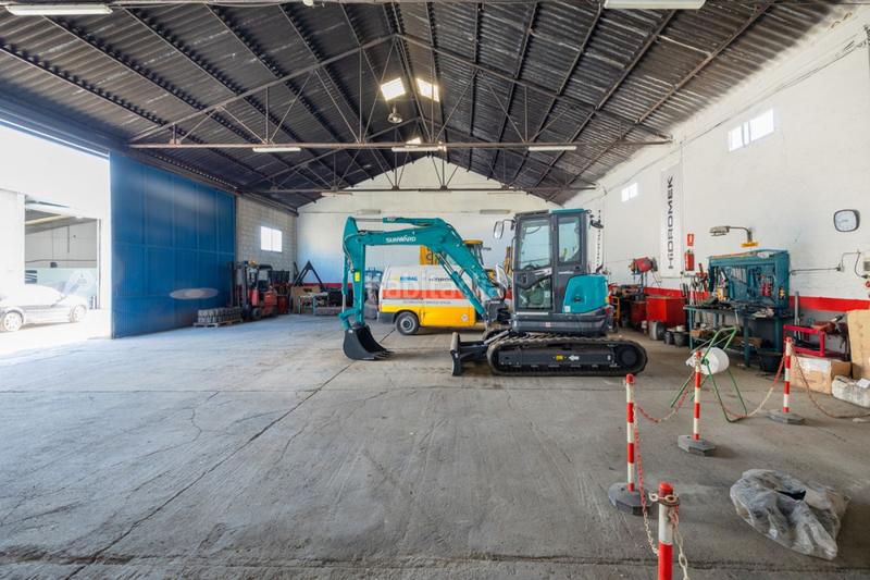 Foto 21c568bb-8959-4b85-a08b-53f8275348bf. Nau industrial a pulianas calle duende 11 a Centro - Sagrario Granada