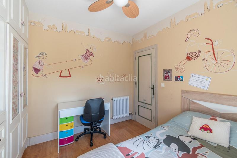 Foto ab7674c9-31c9-4bef-b5fb-285fe2a1819b. Chalet casa unifamiliar haciendo esquina en La Zubia Ciudad Zubia (La)