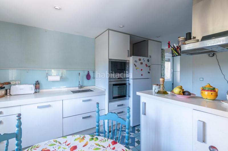 Foto d75630ef-7646-4062-8a07-258ab8d2c0ae. Chalet casa unifamiliar haciendo esquina en La Zubia Ciudad Zubia (La)