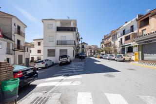 Local Comercial  Paseo alamos. !extraordinario local comercial con sótano!!