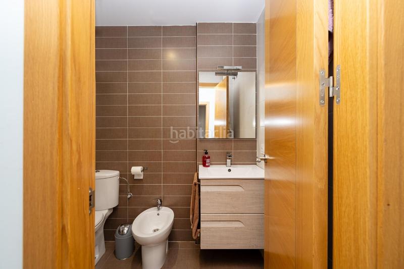 Foto 3260dcbd-ceec-4d0a-b7b8-61c06b6f96da. Casa adossada amb calefacció aparcament a Crta. De la Sierra Granada