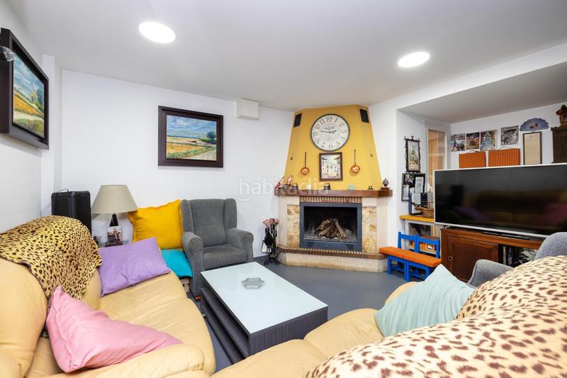 Foto 6ec7cc3b-8856-414d-96b2-4be62e3d8d83. Casa adossada amb calefacció aparcament a Crta. De la Sierra Granada