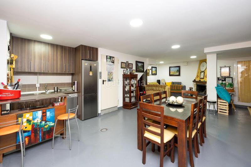 Foto bed070f9-b1fd-44a9-8743-ef9ae13022de. Casa adossada amb calefacció aparcament a Crta. De la Sierra Granada