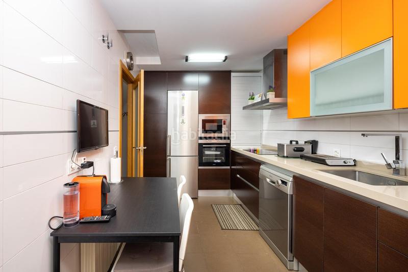 Foto e92a8e6c-461b-40ca-a336-2ef2bff72561. Casa adossada amb calefacció aparcament a Crta. De la Sierra Granada