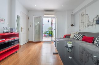 Pis  Calle gloria. Fantástico apartamento junto paseo de los tristes con licencia t