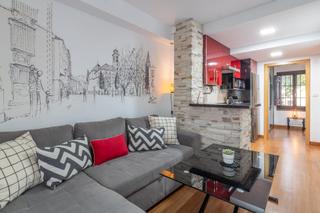 Pis  Calle gloria. Fantástico apartamento junto paseo de los tristes con licencia t