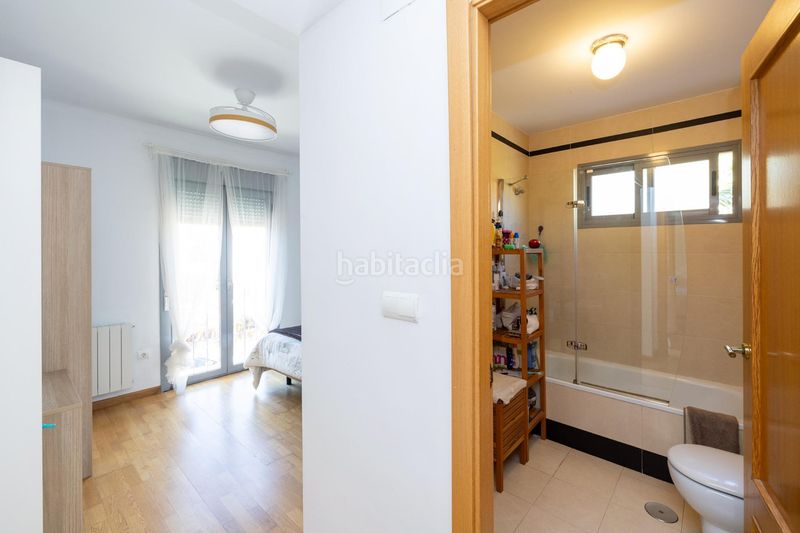 Foto b5f9b22e-3257-4ff6-842d-e970e1e7d3fb. Casa amb aparcament a Jun