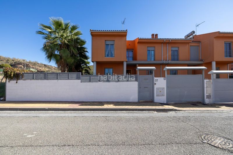 Foto ebbaa461-00bf-4dd3-bf77-0287f4ef6fe5. Casa amb aparcament a Jun