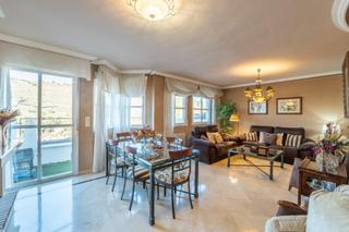 Maison jumelée  Calle calle zoraya, 6. Magnífica vivienda ubicada en la exclusiva urbanización del serr