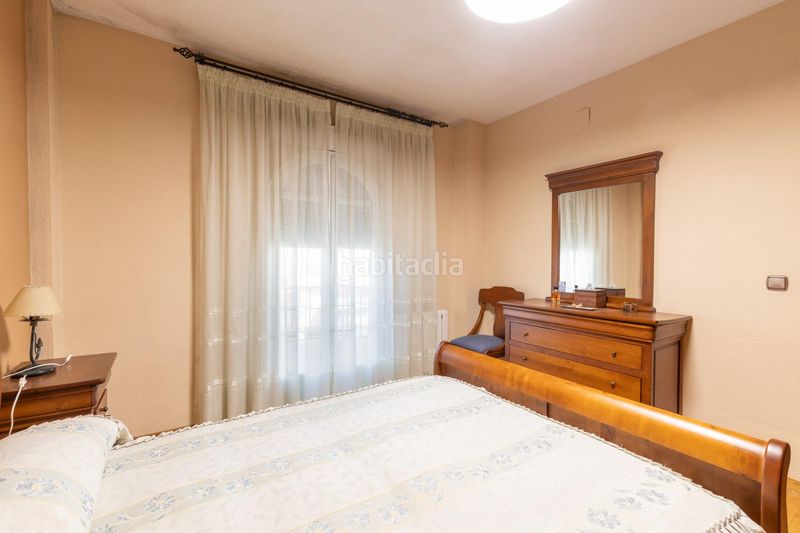 Foto ded6f6b5-1061-4f0d-80c1-dcaac03383f7. Casa adossada amb calefacció aparcament a Santa Fe