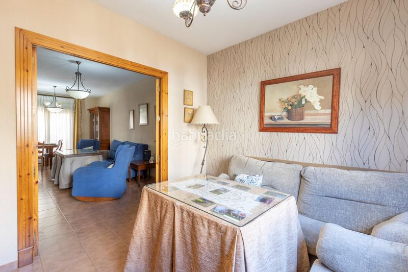 Foto fdc18adf-369d-4eee-8328-90cc7a61300d. Casa adossada amb calefacció aparcament a Santa Fe