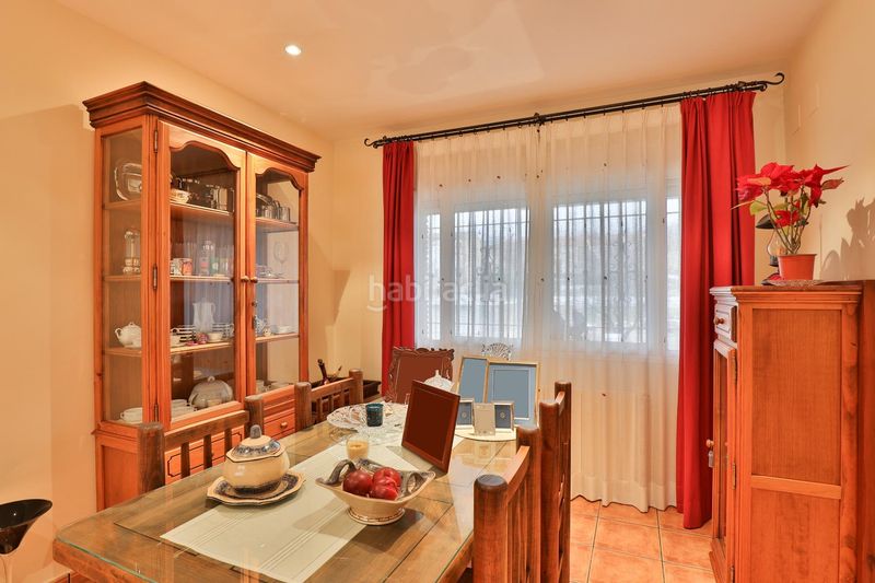 Foto 2988795c-bbc5-4e91-a245-f46002e37a88. Casa aparellada amb aparcament a Padul