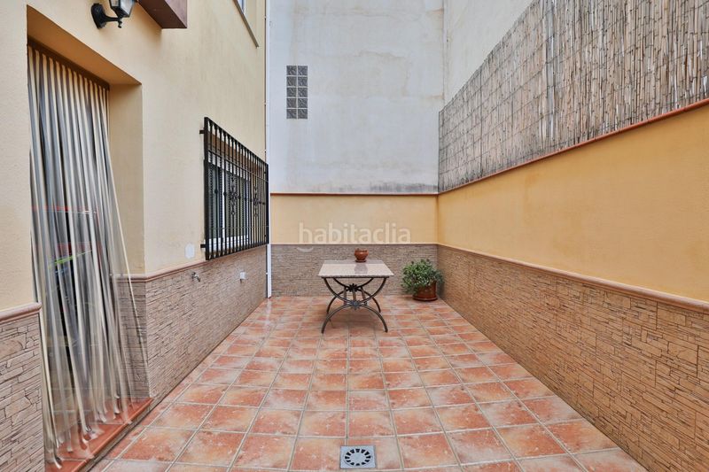 Foto 7fb82e0c-ca09-4d5c-b4d8-3815e0bdc152. Casa aparellada amb aparcament a Padul