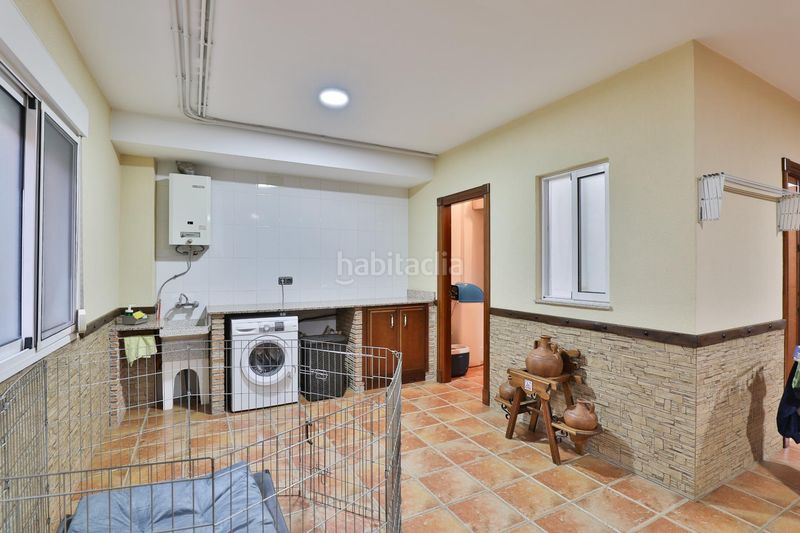 Foto f4a28b8c-06f7-4392-b7ab-d9b5671dfa05. Casa aparellada amb aparcament a Padul