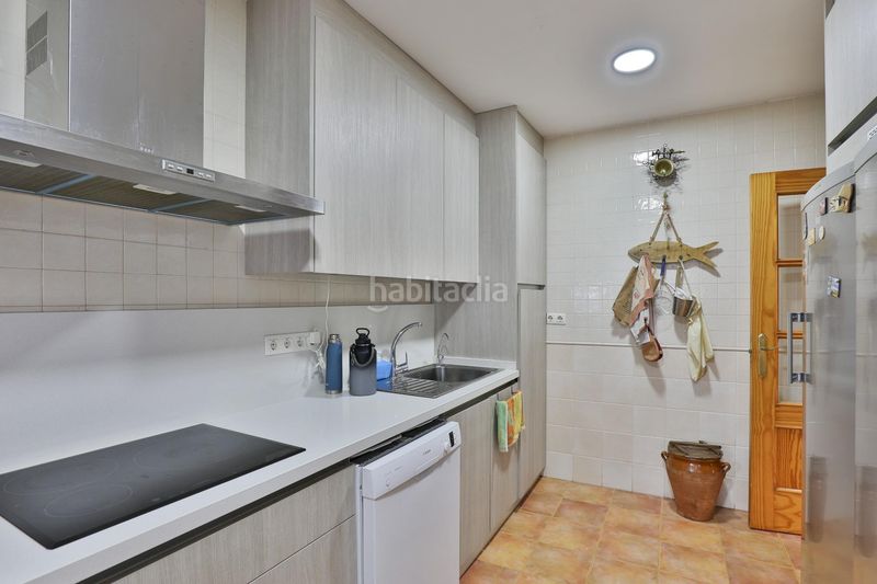 Foto c3927318-a518-4ed6-872b-d39d169e5ec4. Casa amb aparcament a Padul