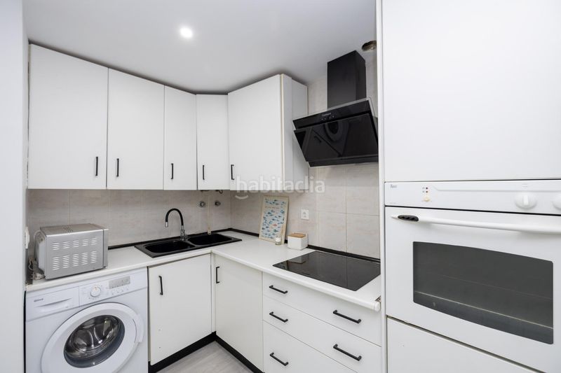 Foto 0ac1f7a2-5628-4e65-a26f-184f65d9c477. Piso !! impresionante piso con garaje en primera linea de playa en playa cambriles !! en Lújar