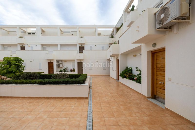 Foto 339b45ed-beb0-4230-9e1c-b6ef77fda5e4. Piso !! impresionante piso con garaje en primera linea de playa en playa cambriles !! en Lújar