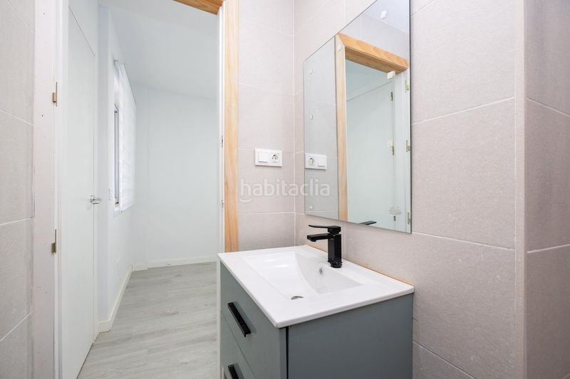 Foto 6a9462d4-3d3d-4e71-afcb-7d5af5775d43. Piso !! impresionante piso con garaje en primera linea de playa en playa cambriles !! en Lújar