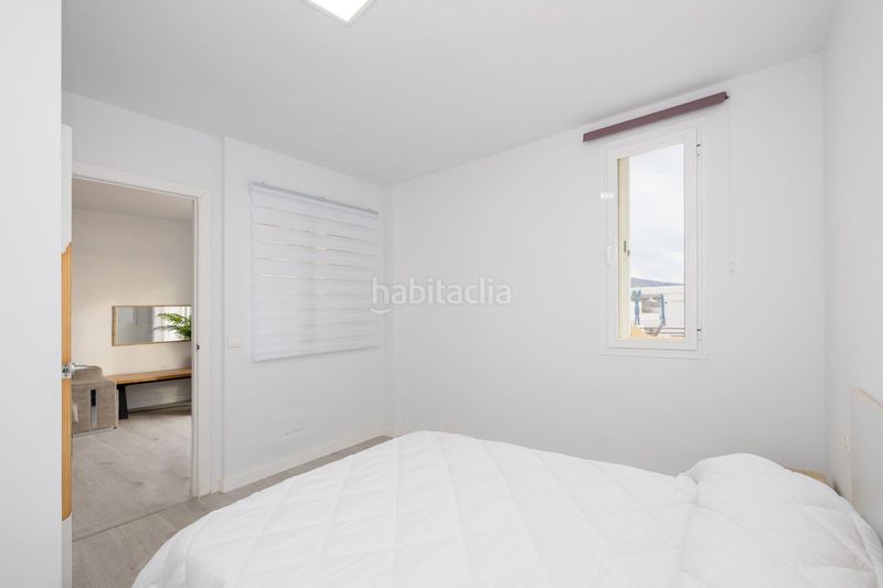 Foto 8abd2830-05dc-4365-8d63-541a782ab6b3. Piso !! impresionante piso con garaje en primera linea de playa en playa cambriles !! en Lújar