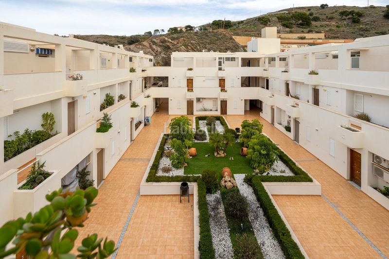 Foto ae2101b0-1714-4913-9f15-68923621aa51. Piso !! impresionante piso con garaje en primera linea de playa en playa cambriles !! en Lújar