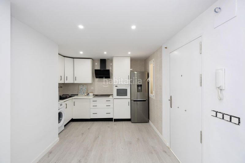 Foto b0d0a1d0-b60f-4e0c-96cc-964a8fa01e74. Piso !! impresionante piso con garaje en primera linea de playa en playa cambriles !! en Lújar