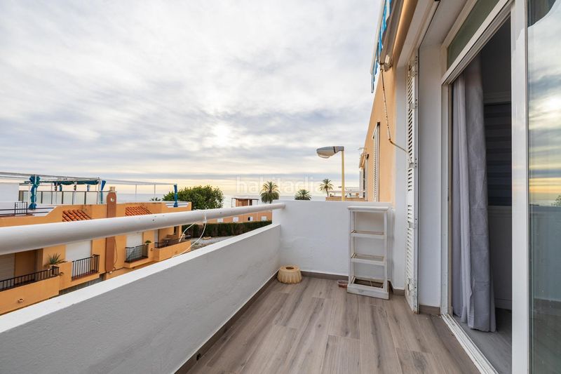 Foto e1d55468-8a88-4b6b-998a-ffe5e6c4f1bb. Piso !! impresionante piso con garaje en primera linea de playa en playa cambriles !! en Lújar