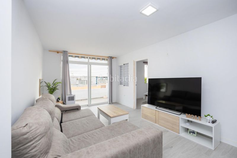 Foto ec2c0c5f-4c55-4ec7-835f-fa565c336ba7. Piso !! impresionante piso con garaje en primera linea de playa en playa cambriles !! en Lújar